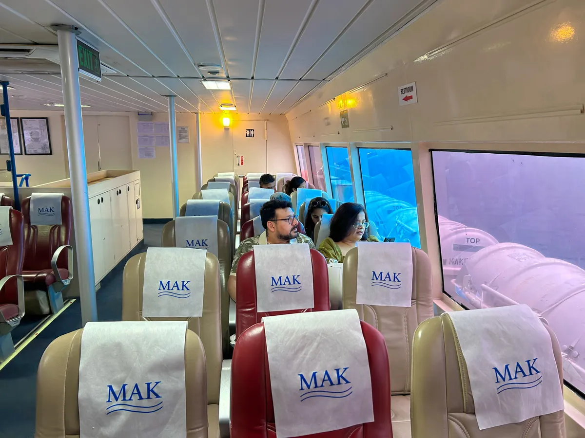Deluxe class – upper deck views with wider seats (Rs 2,180-2,300) Makruzz deluxe class upper deck seating with better legroom